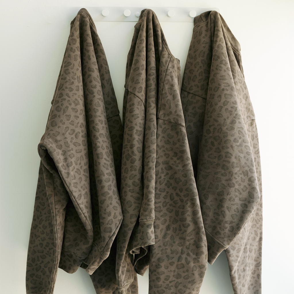 Customized Leopard Embroidered Sweatshirt